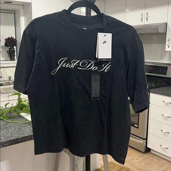 NWT: NIKE washed black T-Shirt - Picture 6 of 7